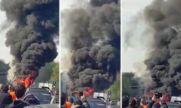 Milan : Un Sénégalais met le feu sur un bus transportant 51 élèves