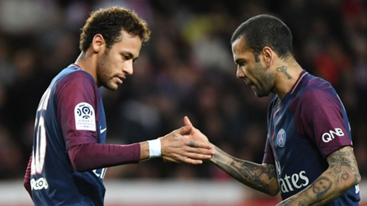 Le coup de pouce de Neymar à Dani Alves