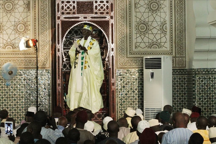 GRANDE MOSQUÉE DE DAKAR : un étudiant tente de poignarder l’imam