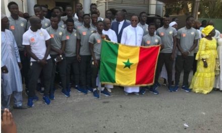 MONDIAL U20 : Les Lionceaux ont reçu le drapeau national