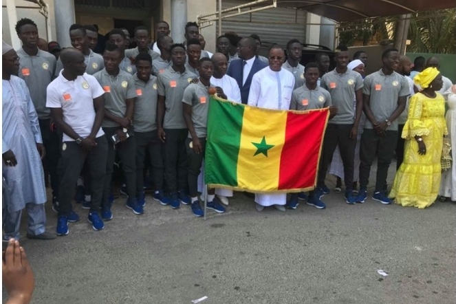 MONDIAL U20 : Les Lionceaux ont reçu le drapeau national