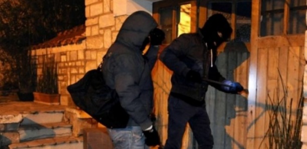 BRAQUAGE A THIAROYE : Des voleurs tuent un vigile et emportent 2 millions