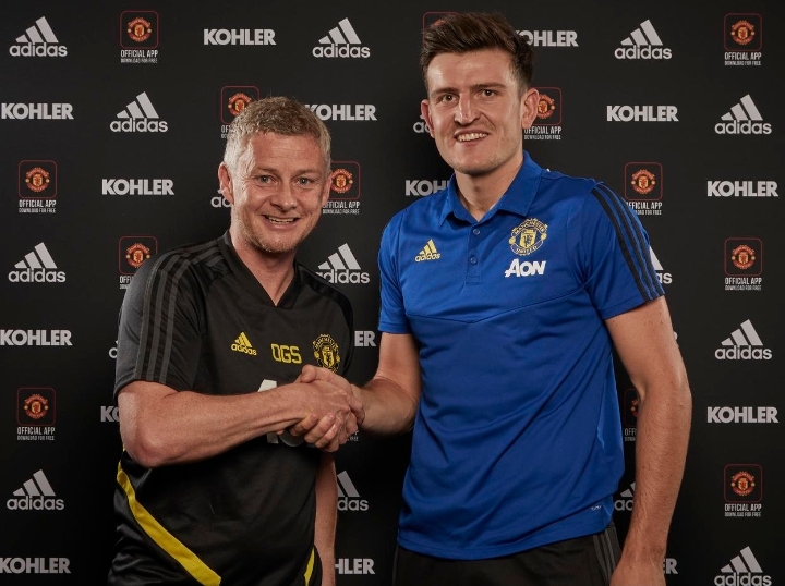 OFFICIEL - Maguire rejoint Manchester United avec un transfert record