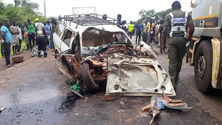 Une collision entre un camion et un véhicule "7 places" fait 3 morts et 7 blessés