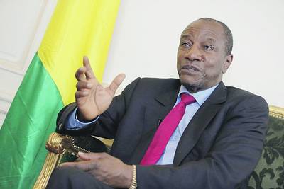 Guinée : Le président Alpha Condé rend hommage à son "ami Amath"