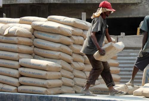 PRIX DU CIMENT : hausse de 5.000 F sur la tonne