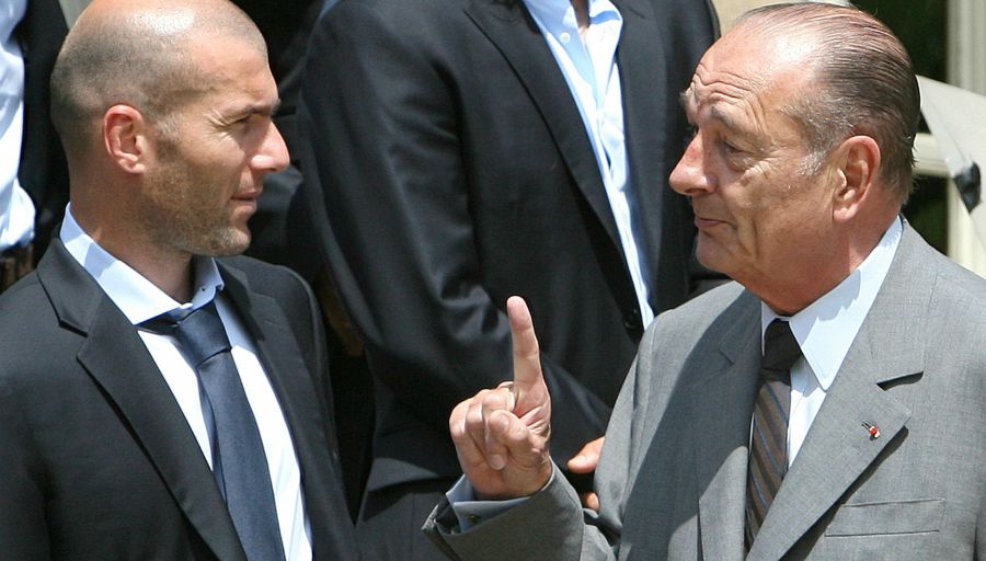FRANCE : Zidane rend hommage à Jacques Chirac