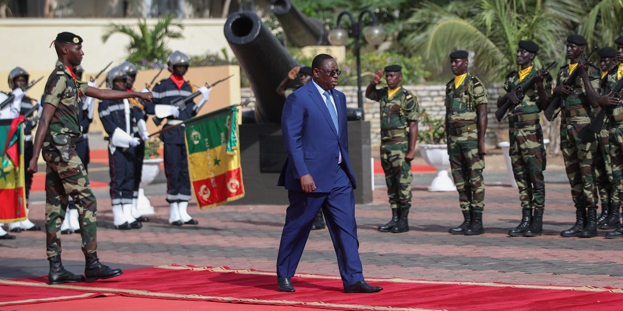 FETE DE L’INDEPENDANCE- Macky Sall s’engage à renforcer les moyens des armées