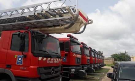 Macky Sall équipe les sapeurs-pompiers