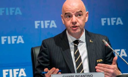FIFA - Le coronavirus pourrait permettre de grands changements, dit Infantino