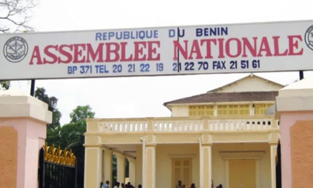 Bénin : le parlement adopte une révision constitutionnelle limitant les mandats présidentiel et législatif