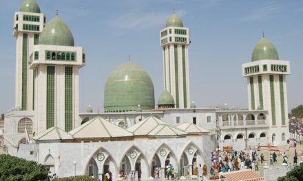 MEDINA BAYE  - Macky s'engage à parachever les grands projets du khalife