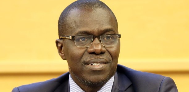 Par Moubarack Lo, Amaye Sy et Elhadj Tine - COVID 19 AU SENEGAL : FAUT IL MAINTENIR LE COUVRE-FEU ?