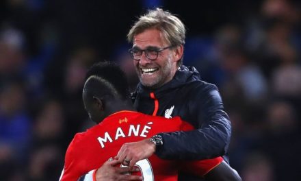 CRITIQUES DE GUARDIOLA : Klopp défend Sadio Mané