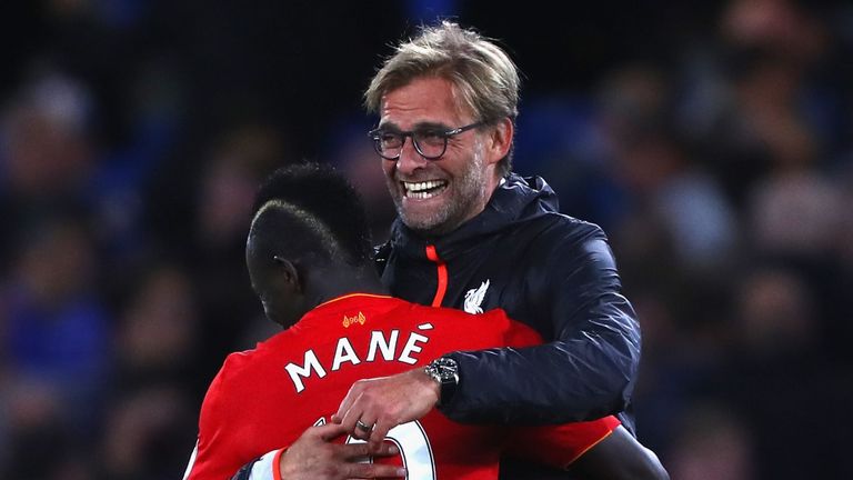 CRITIQUES DE GUARDIOLA : Klopp défend Sadio Mané