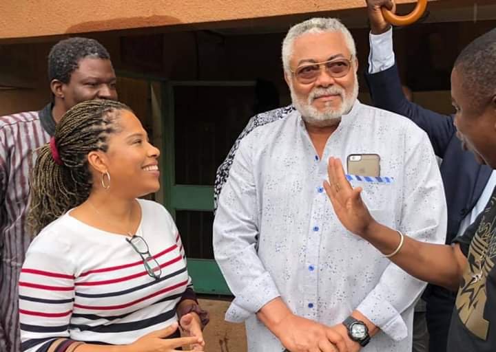 Expulsée de Côte d’Ivoire, Nathalie Yamb décroche le soutien de Jerry Rawlings