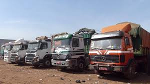 TRAFIC DE GRAINES D’ARACHIDES  15 camions immobilisés, les chauffeurs verbalisés