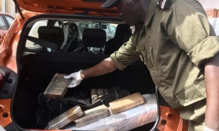 ZIGUINCHOR - 1 kg de cocaïne retrouvé dans un véhicule 7 places