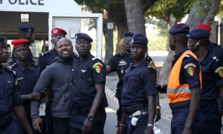 Sit-in à la place de l'indépendance :  Le Collectif Noo Lank dément le préfet de Dakar