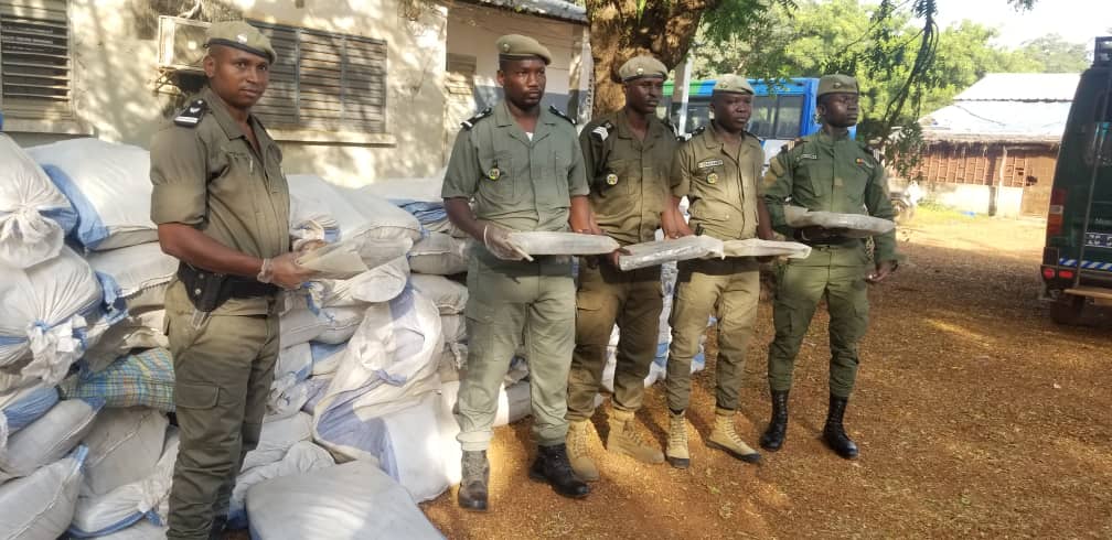 EXPLOITATION CLANDESTINE DE MINERAIS – La Douane arrête 7 personnes à Kédougou