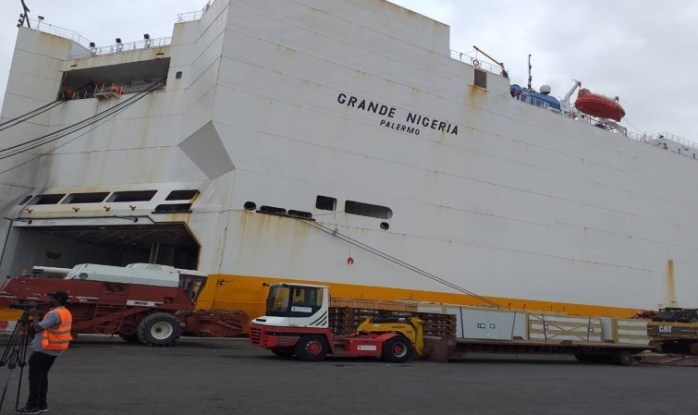 PORT DE DAKAR  - Le film de la découverte de 120 Kg de cocaïne dans un navire immobilisé depuis des mois