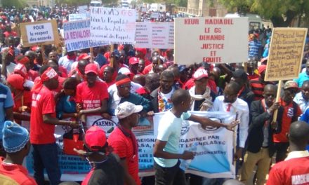 VENDREDI DE MANIF - Macky laisse Dakar à "Noo lank"