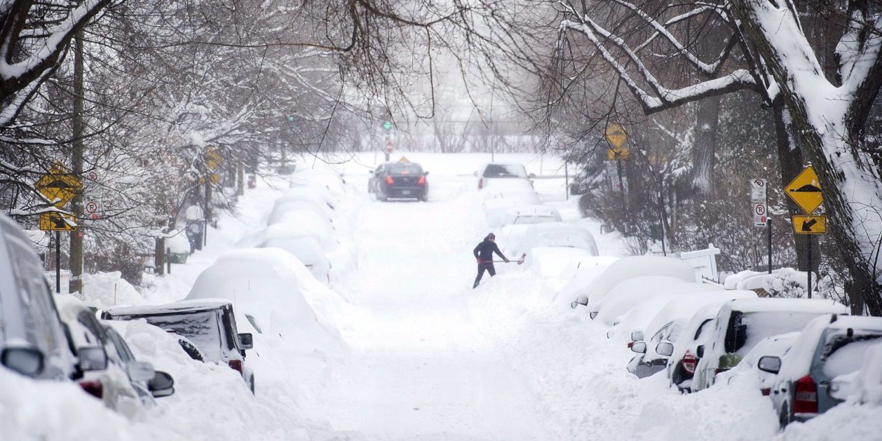 ETATS-UNIS - Une tempête de neige fait 10 morts, un millier de vols annulés