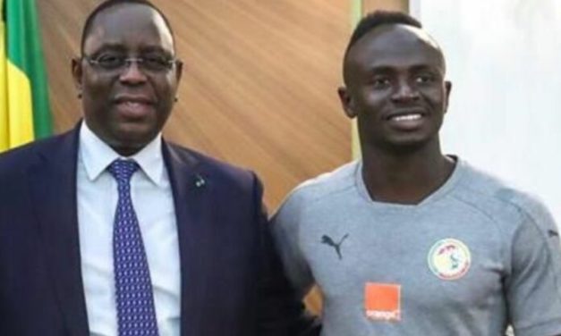 MACKY SALL AUX LIONS - "Allez jusqu'au bout !"