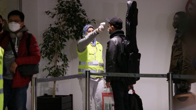 Cas suspect à bord du bateau Aline Sitoé Diatta : 300 personnes confinées au Port