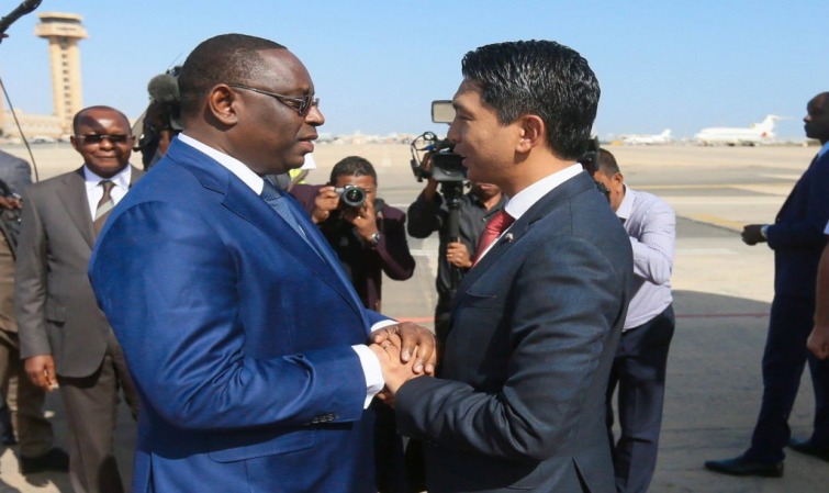 ARTEMISIA CONTRE LE COVID-19 - Macky Sall passe sa commande