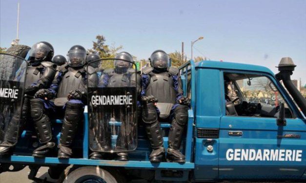 TOUBA - Le commandant de la Brigade de gendarmerie aux arrêts de rigueur