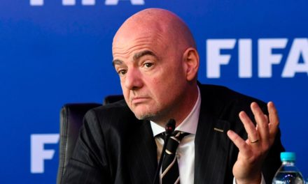 Poursuivi par les créateurs du spray pour arbitres, Gianni Infantino risque la prison