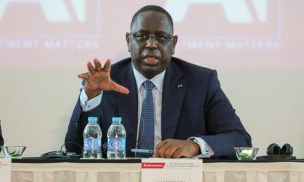 CLASSES PRÉPARATOIRES  - Macky Sall demande aux meilleurs élèves de rester au Sénégal