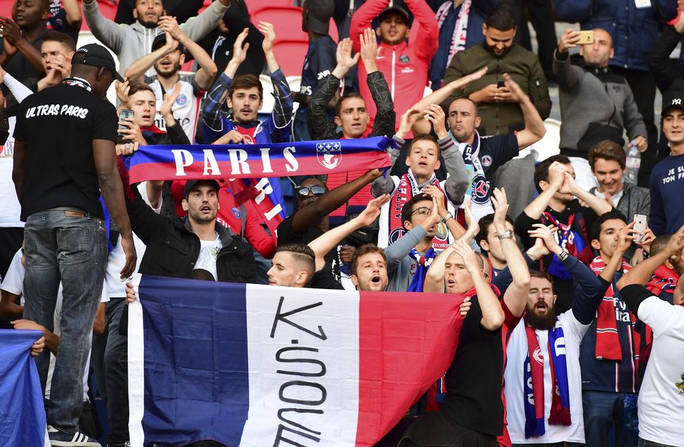 FRANCE - Les ultras du PSG avaient oublié les consignes sanitaires