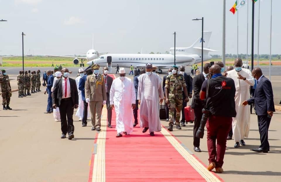 CRISE AU MALI -  Macky Sall en sapeur-pompier à Bamako 