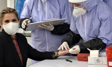 BOLIVIE – La présidente annonce qu’elle a été testée positive au coronavirus