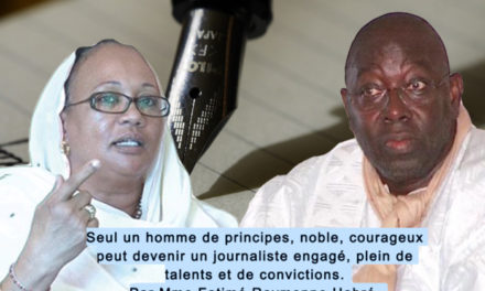 HOMMAGE - Mme Habré pleure Babacar Touré