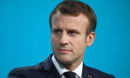 FRANCE - Macron testé positif au Covid-19