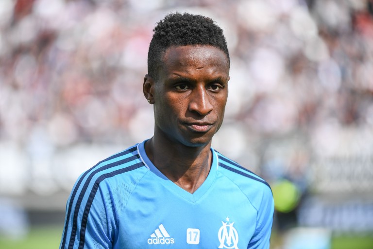 OM - Bouna Sarr, agressé par des hommes armés à son domicile