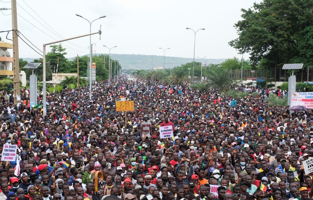 MALI - La police disperse des manifestants antigouvernementaux