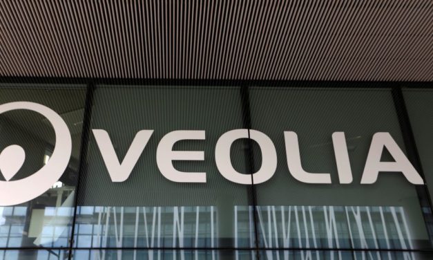 Désireux de contrer la concurrence chinoise, Veolia tente de mettre la main sur Suez