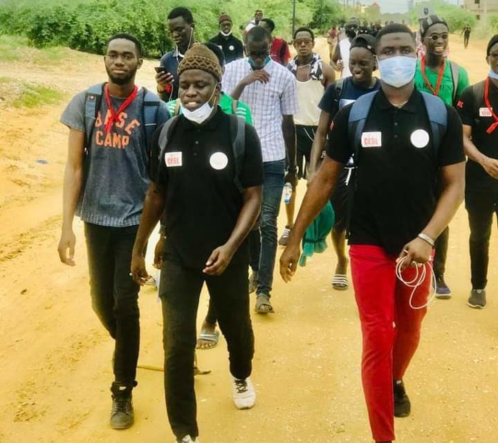 MARCHE DES ETUDIANTS DE DAKAR A SAINT-LOUIS- Un marcheur stoppé par un malaise