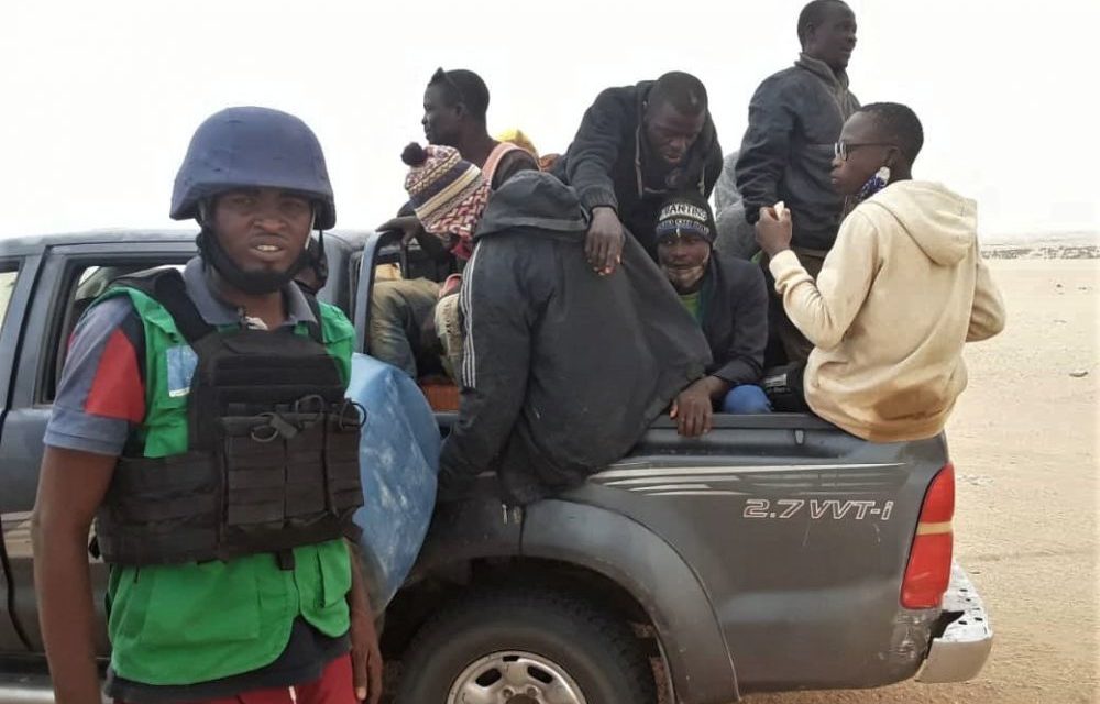 SAHARA - Des dizaines de migrants secourus
