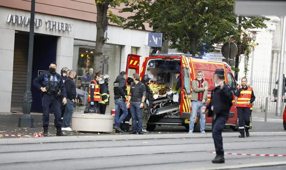 ATTENTAT EN FRANCE - Trois morts dans une attaque au couteau à Nice