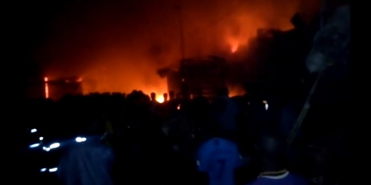 VIDEO - Un incendie ravage le marché Ocass de Touba