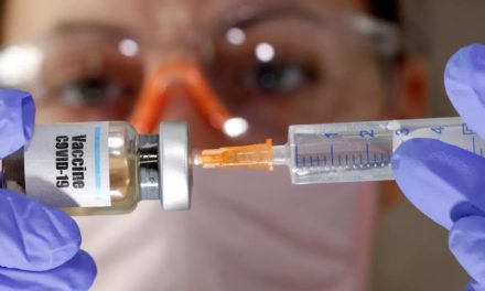 COVID 19 – Un infirmier americain testé positif 8 jours après avoir pris le vaccin