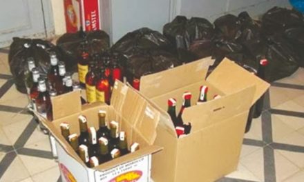 CONTREBANDE ET FRAUDE – 1361 cartons de vin et 6 conteneurs d’huile saisis