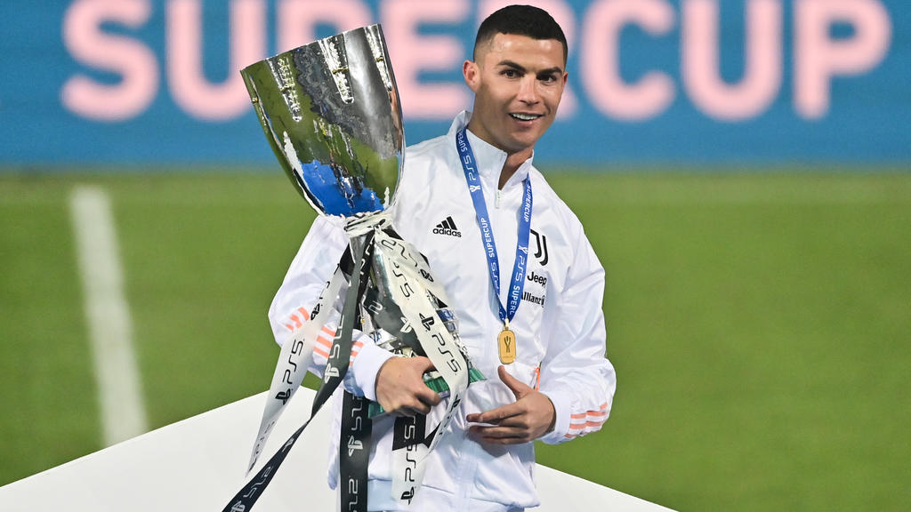 FOOTBALL - Ronaldo devient meilleur buteur de l'histoire