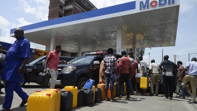 RISQUES DE TROUBLES  - La vente de carburant au détail interdit à Dakar