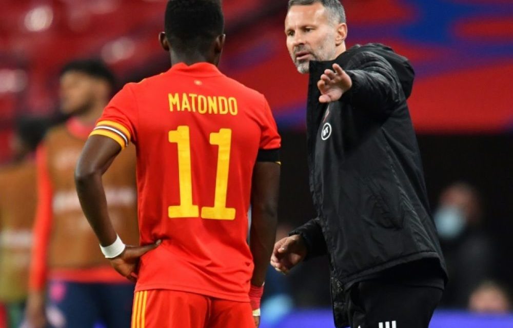 EURO - Ryan Giggs, poursuivi pour violences, ne dirigera par le pays de Galles